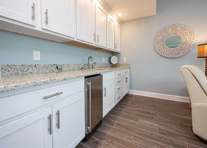 Phoenix Gulf Towers 1802 Apartment